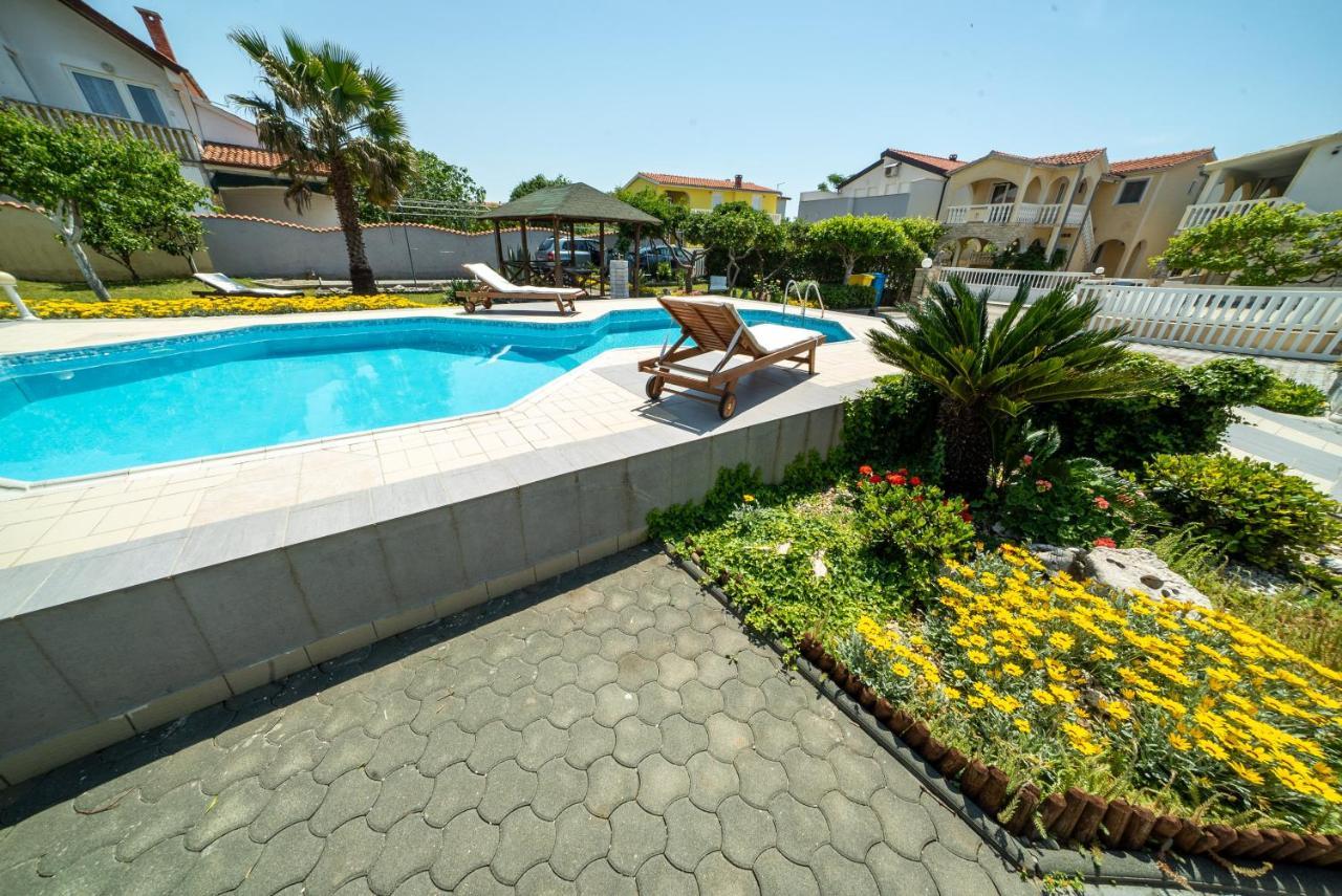 Villa Lulic ヴィル エクステリア 写真