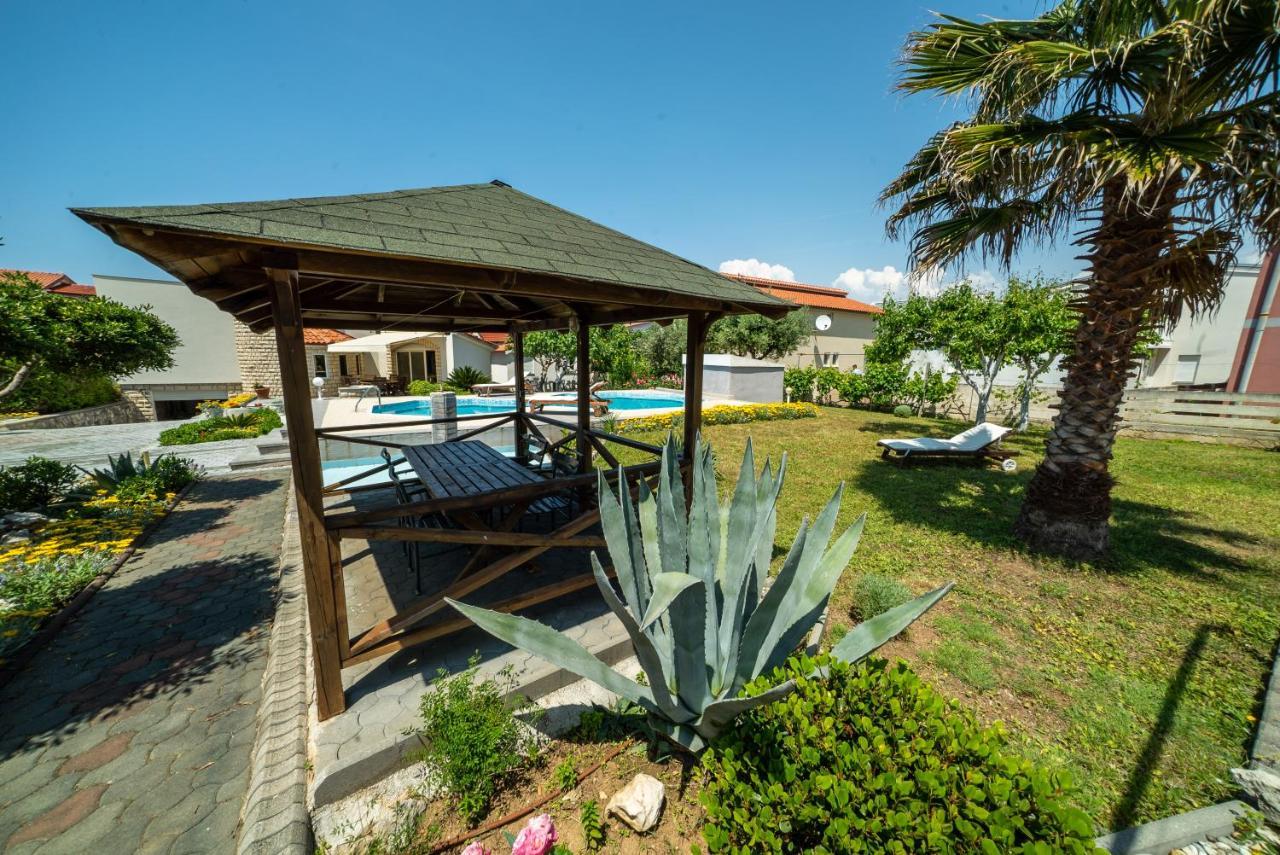 Villa Lulic ヴィル エクステリア 写真